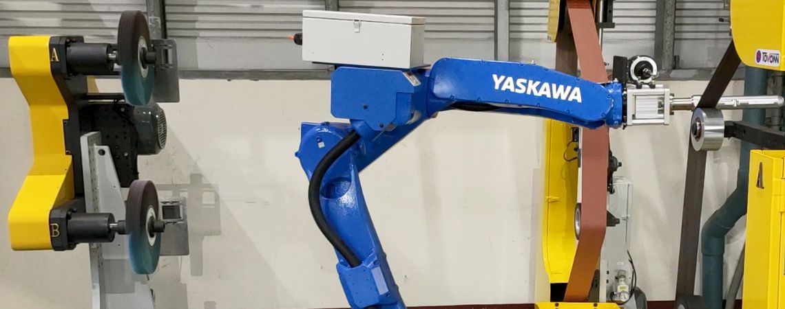 Intelligent Belt Sander - Shock Absorbers polishing with Yaskawa motoman GP25